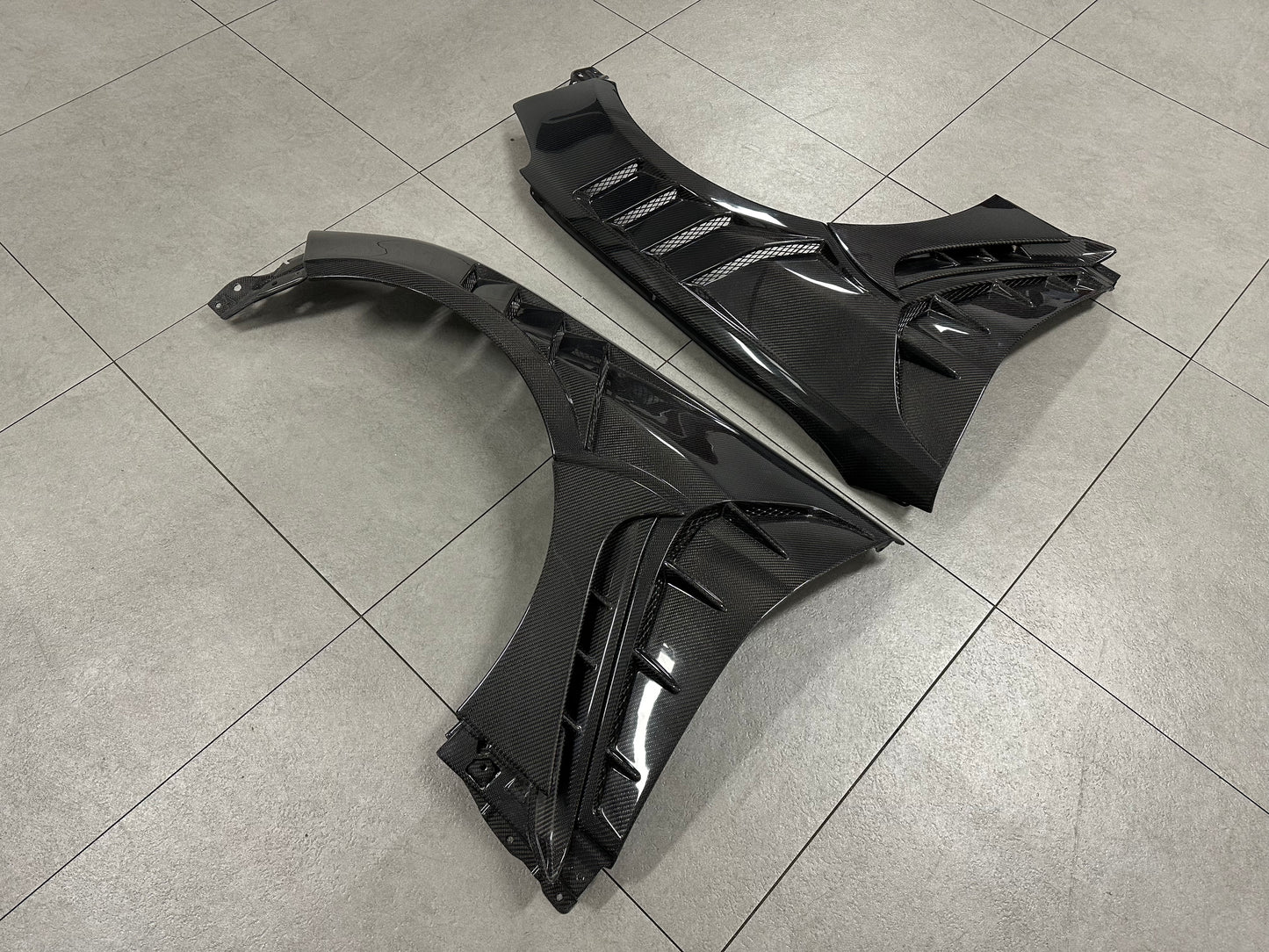 【受注生産】GR86（ZN8） / BRZ（ZD8）ウエットカーボン製 フロントフェンダー