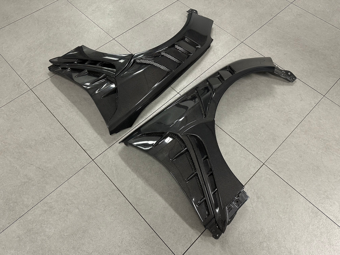 【受注生産】GR86（ZN8） / BRZ（ZD8）ウエットカーボン製 フロントフェンダー