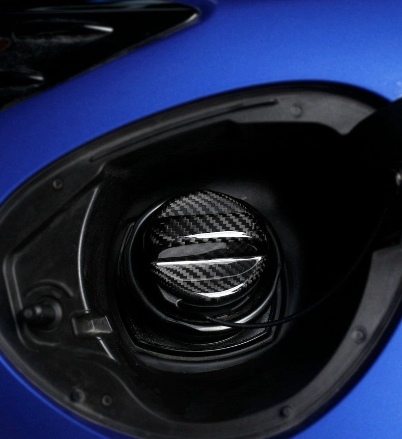 【受注生産】GR86（ZN8） / BRZ（ZD8）ドライカーボン フューエルキャップカバー