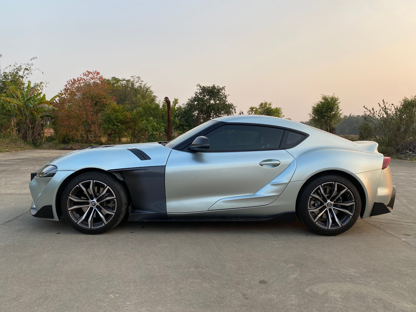 【受注生産】 GRスープラ Supra（A90/A91）ウェット/ドライカーボン製フロントフェンダー